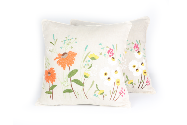 Square embroidered linen pillow 45 x 45 CM with floral patterns (E)